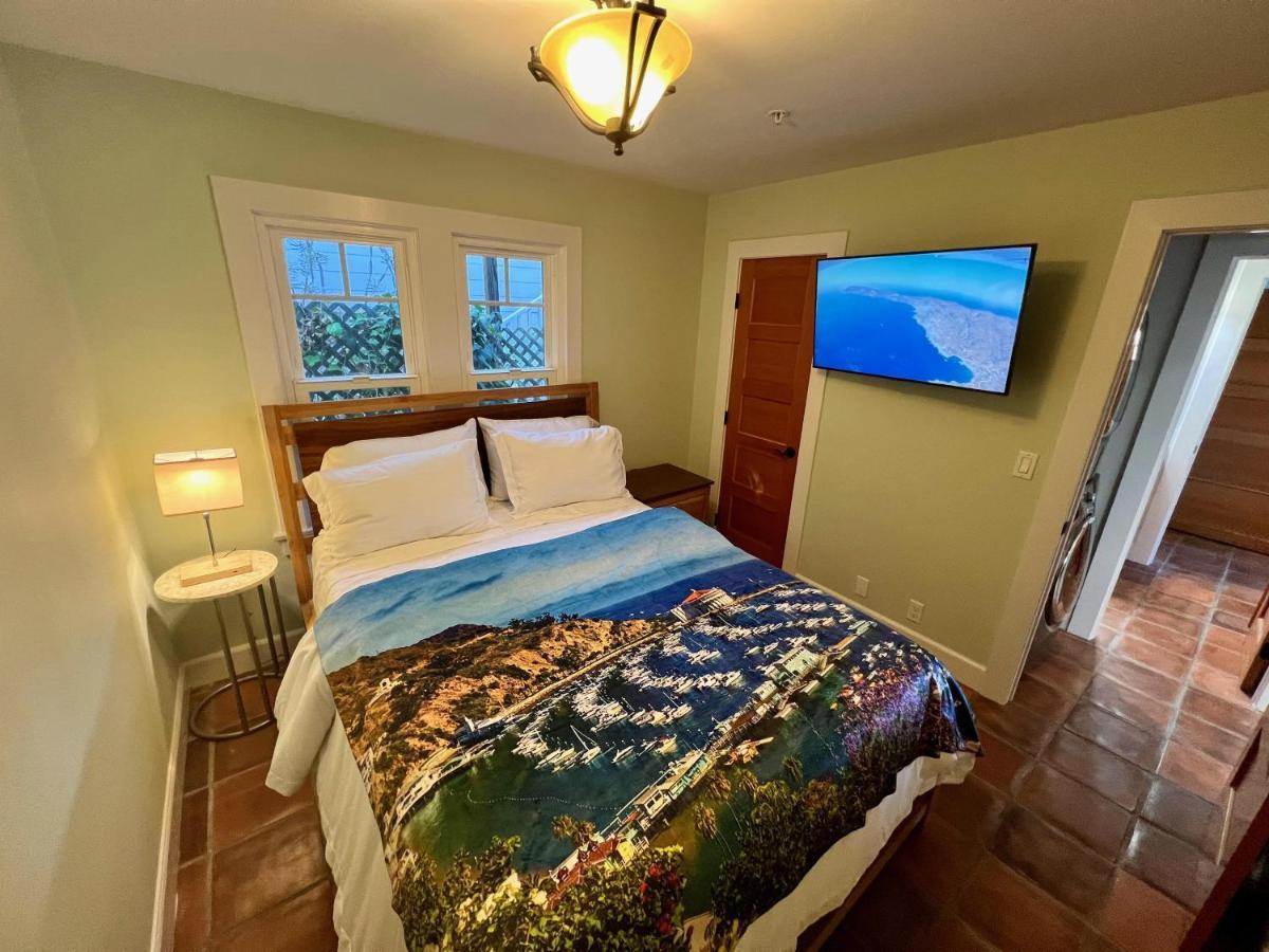 Catalina Three Bedroom Home With Hot Tub And Golf Cart 阿瓦隆 外观 照片