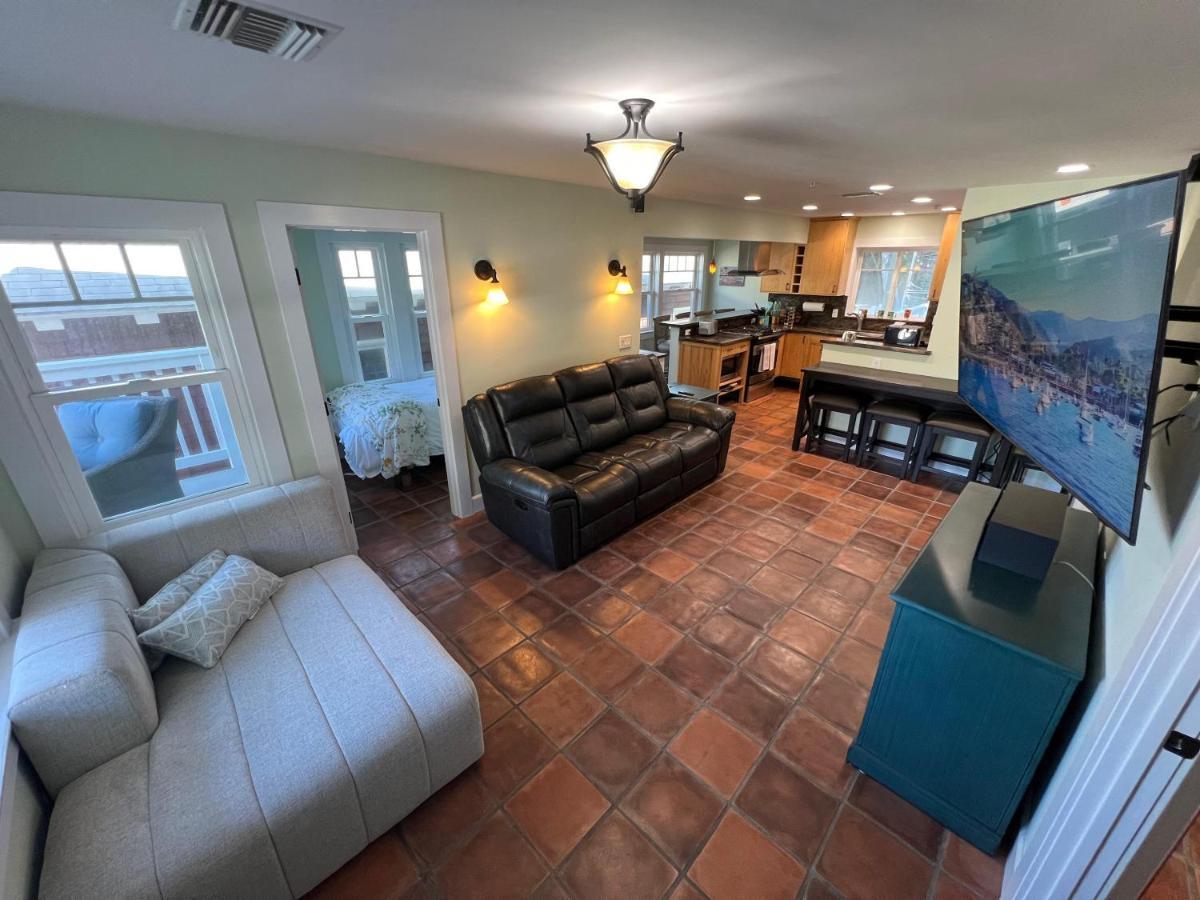 Catalina Three Bedroom Home With Hot Tub And Golf Cart 阿瓦隆 外观 照片